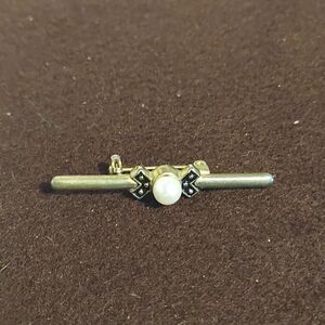 Vintage Silvertone Faux Pearl Bar Pin